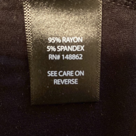 Torrid Black Skull Super Soft Knits T-Shirt in Torrid Size 1. (14/16 or 1X). - Picture 9 of 10